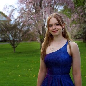 Meet your Posher, Genevieve